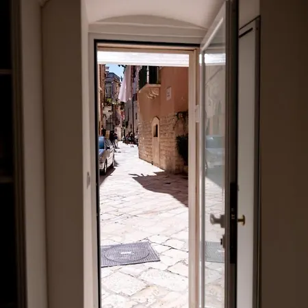 Porta Piccola Luxury Гостевой дом Бари