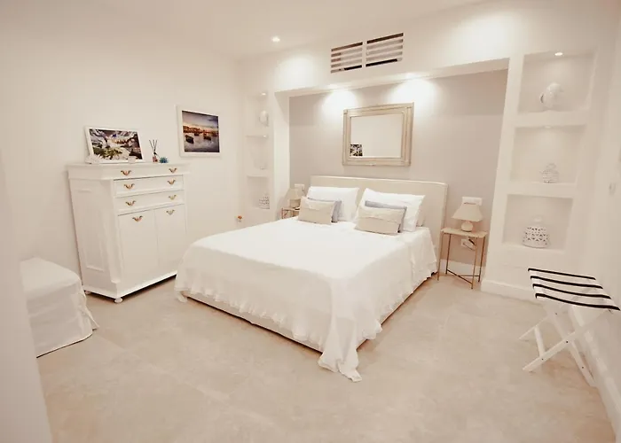 Porta Piccola Luxury 招待所